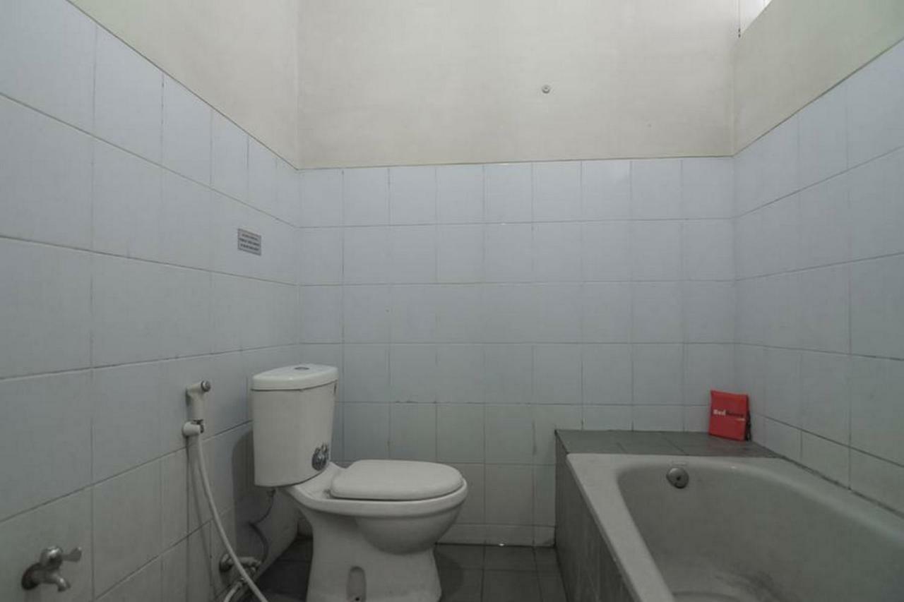 Reddoorz @ Maribaya Street Hotel Lembang Ngoại thất bức ảnh